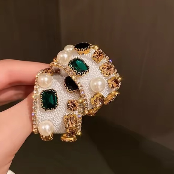 Anthropologie Jewelry - Gilded White Crystal Pearl Drop Earrings
